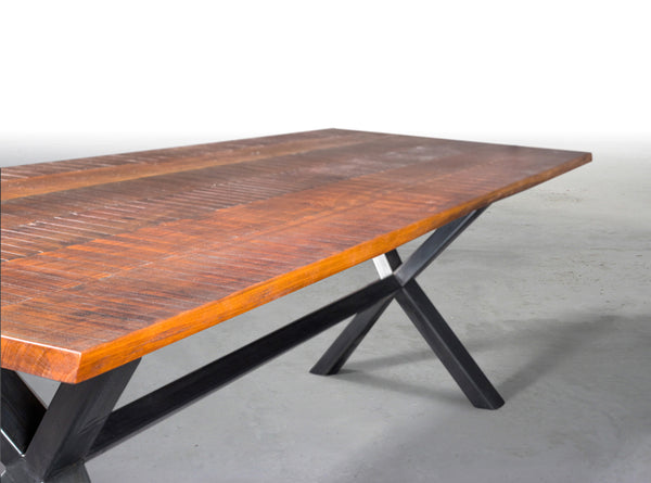 THE PISTE TABLE