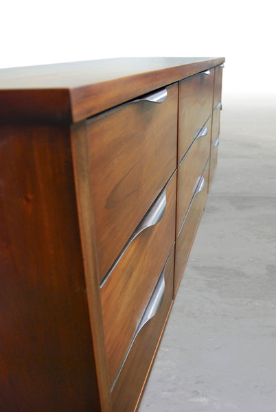 THE WESTCHESTER DRESSER
