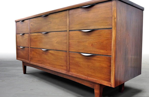 THE WESTCHESTER DRESSER